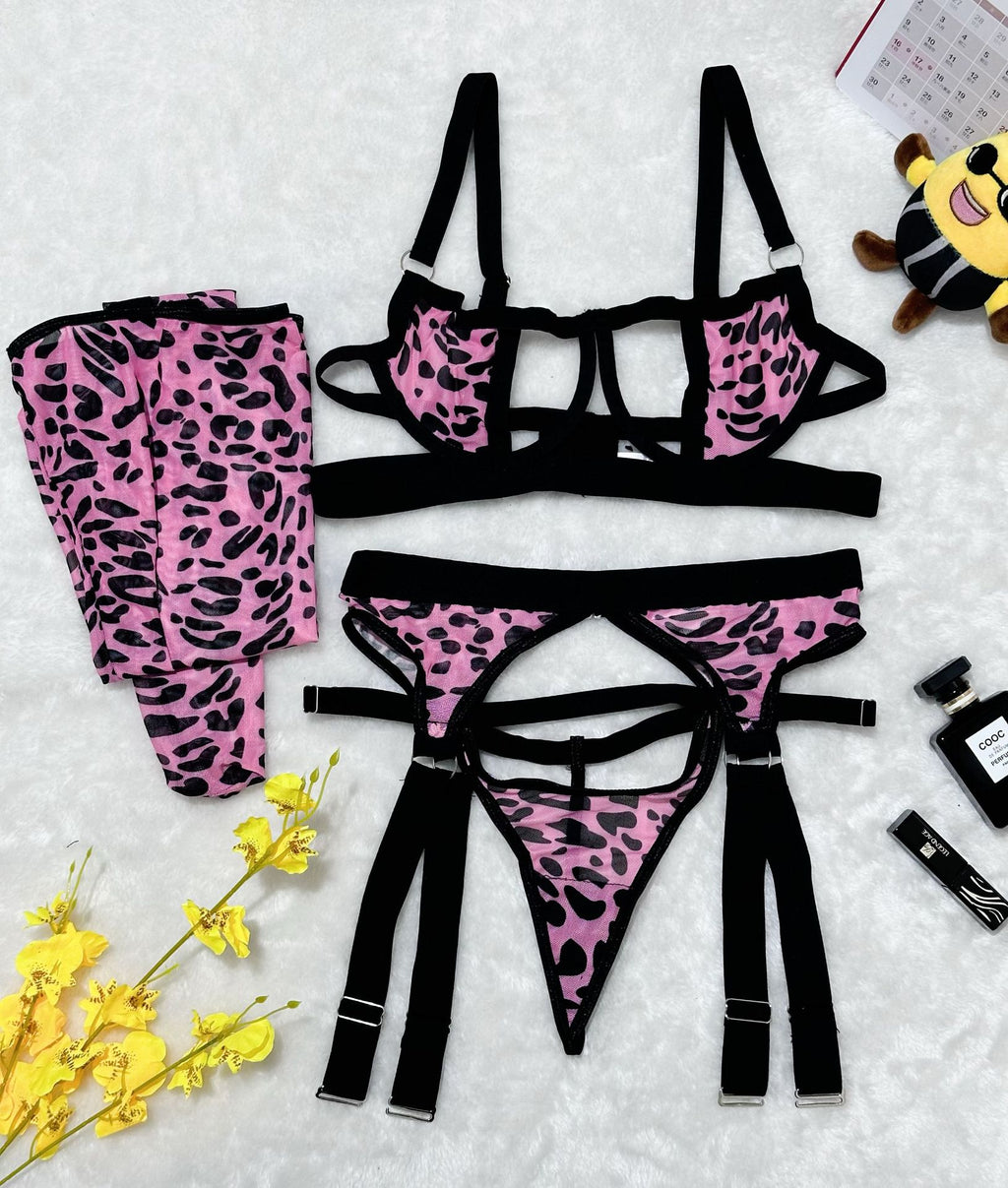 Ensemble quatre pièces de lingerie sexy à  léopard sauvage