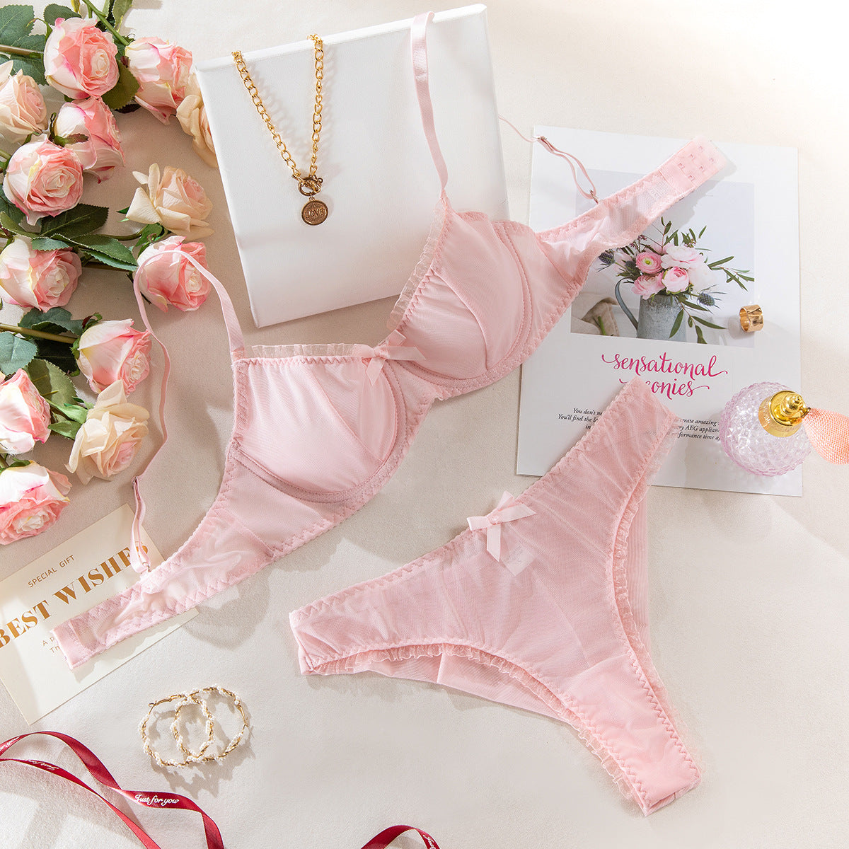 Ensemble de soutien-gorge ajouré en maille sexy