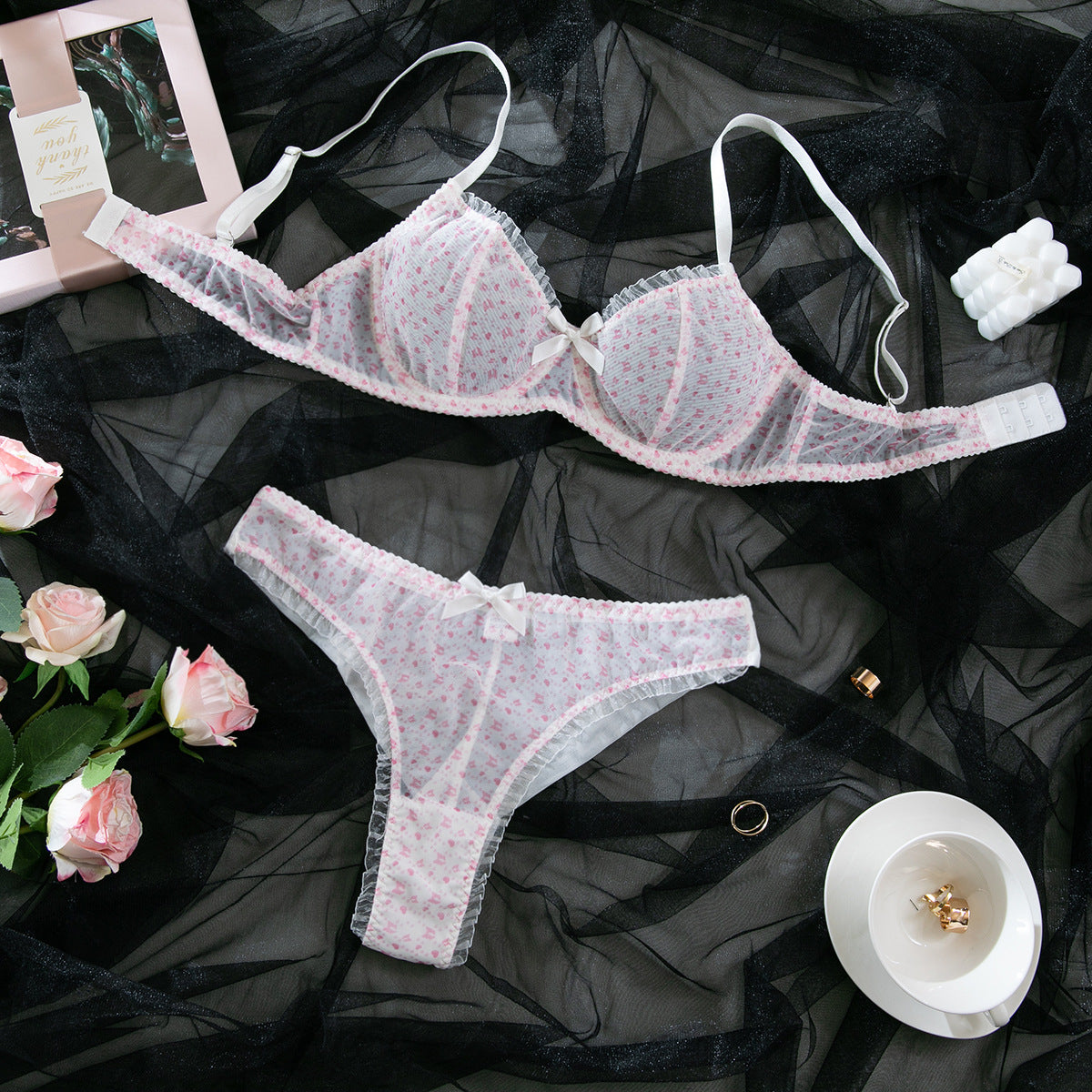 Ensemble de soutien-gorge ajouré en maille sexy